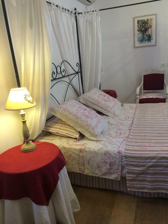 B&B H.M. Sonnino Exterior foto